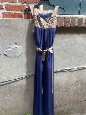 THML Sleeveless Navy and Beige Patterned dress L